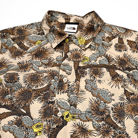 North Face Mens Button Up S/S Baytrail Shirt Gravel Cactus Medium Geometric - Picture 1 of 7